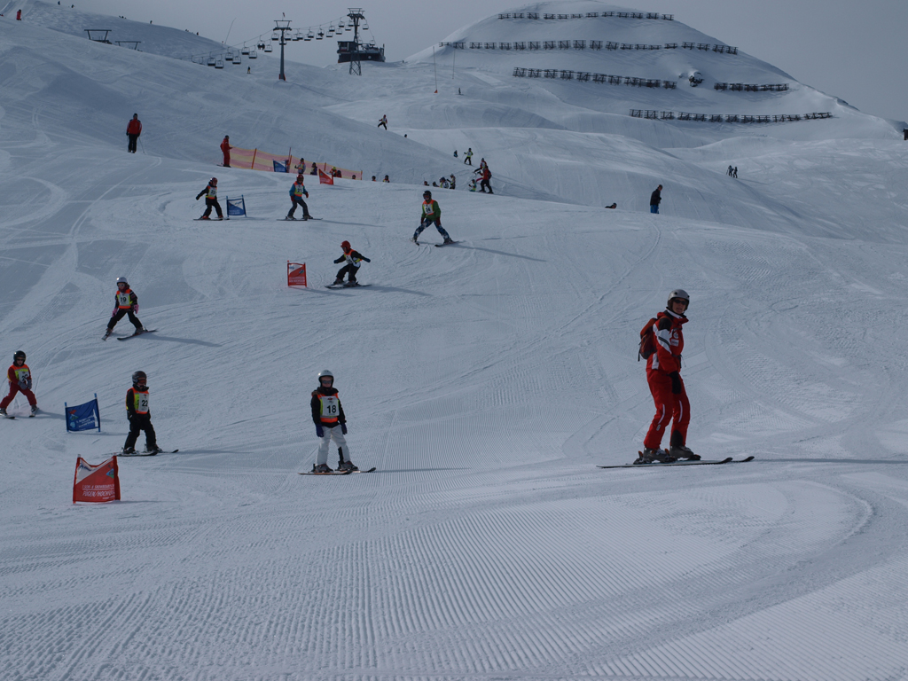 15946 - Fügen: veelzijdig skidorp aan het begin van het Zillertal (1)