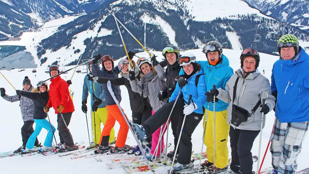 Wintersport Met Groep Vrienden