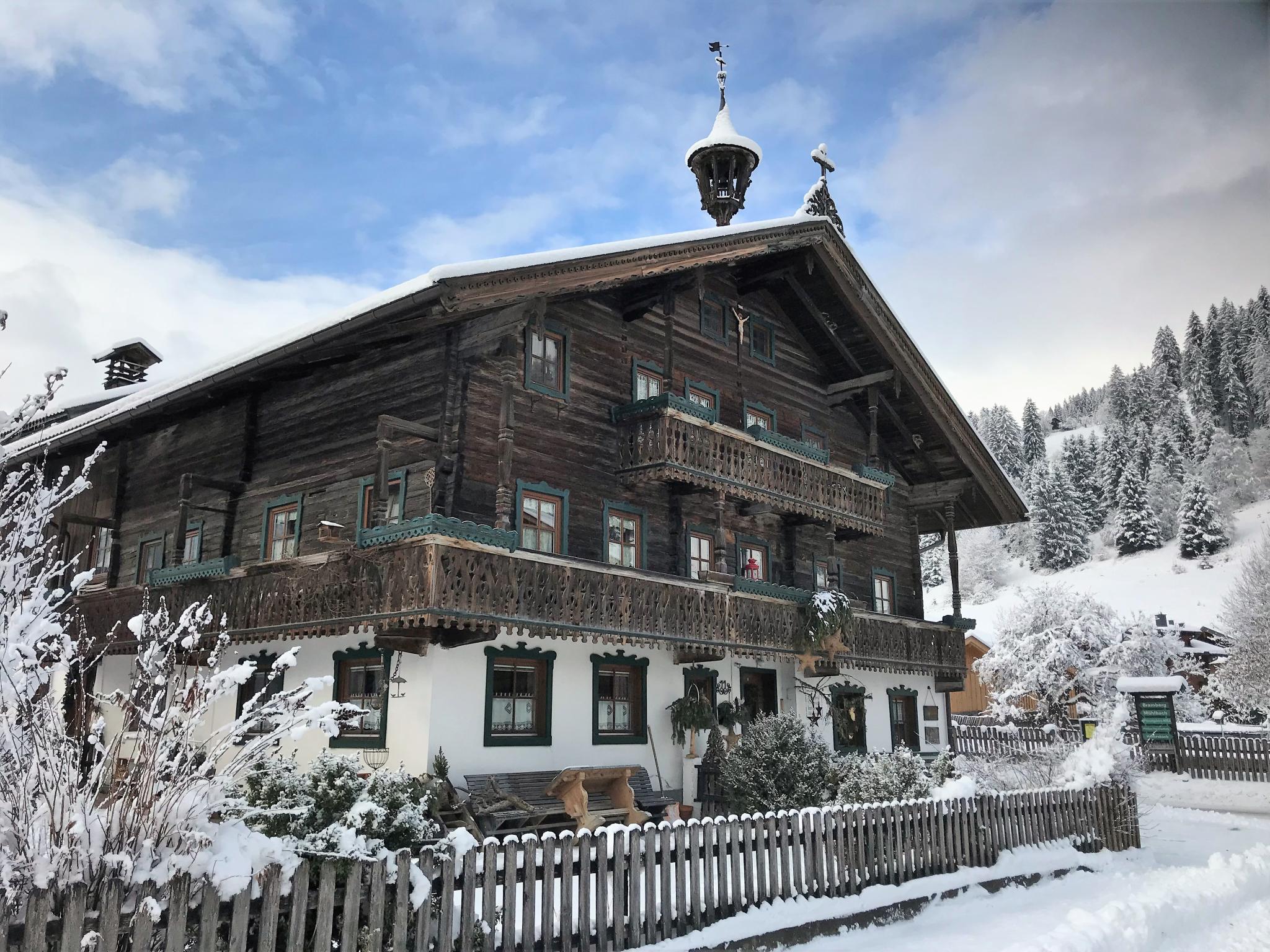 Hãuser In Den Bergen