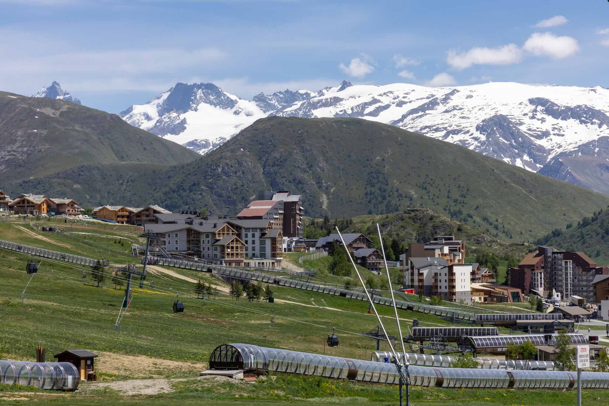 Sneeuw In De Zomer In Alpe D Huez