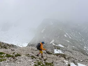 Twee onderkoelde wandelaars in korte broek gered in Stubaier Alpen Twee onderkoelde wandelaars in korte broek gered in Stubaier Alpen