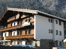 Gästehaus Lärchenheim, Mayrhofen Gästehaus Lärchenheim, Mayrhofen