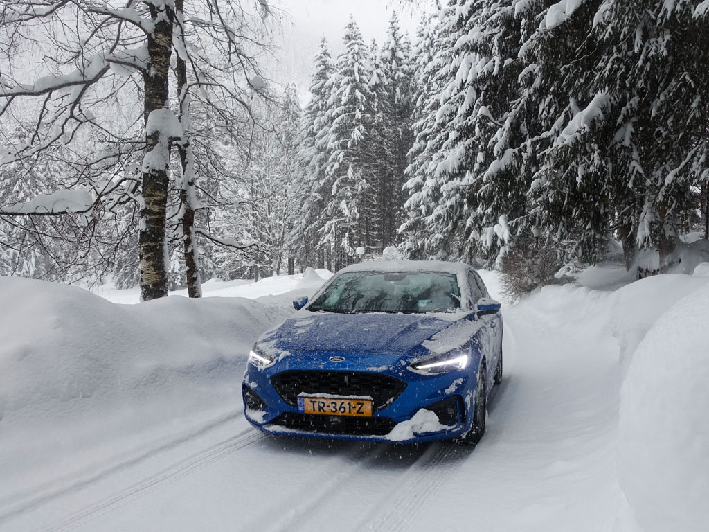50624 - Met de auto op wintersport naar Oostenrijk: dit heb je nodig om veilig aan te komen (2)