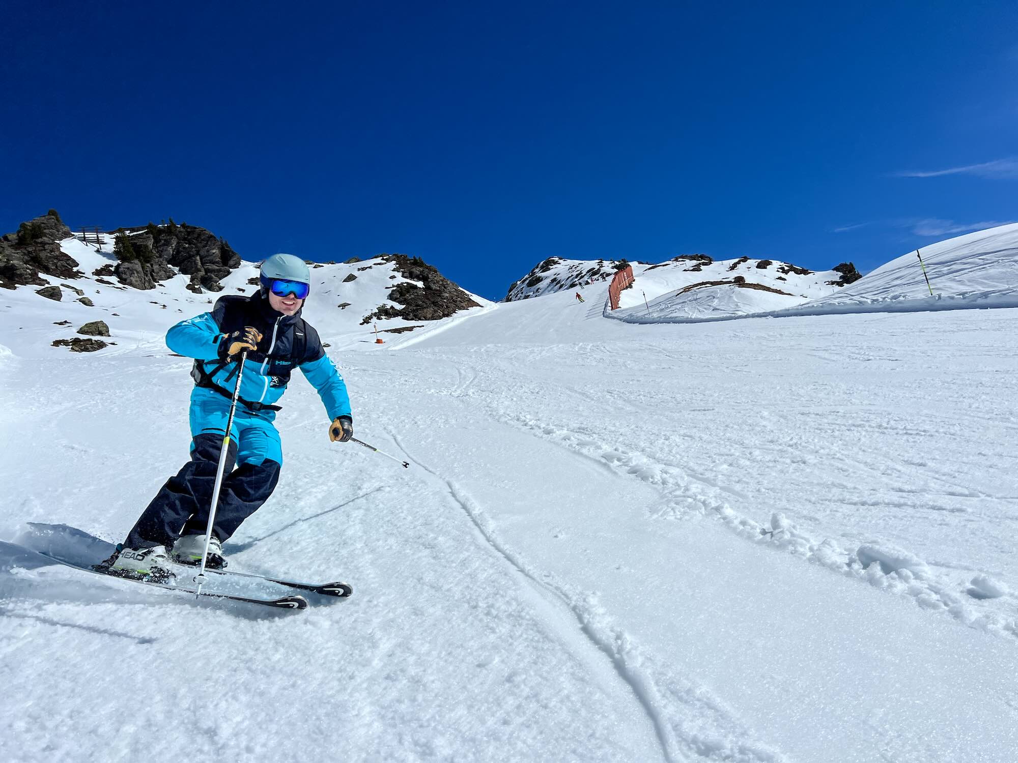 Skiën Door Slush En Papsneeuw