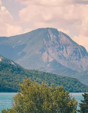 Lac De Serre Ponçon Lac De Serre Ponçon, Frankreich