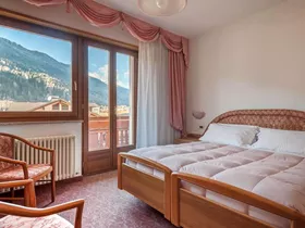 Family Hotel La Perla Family Hotel La Perla