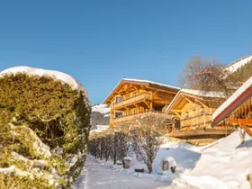 Chalet Le Joyau des Neiges met sauna en jacuzzi Chalet Le Joyau des Neiges met sauna en jacuzzi
