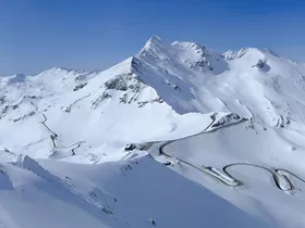 Großglockner Hochalpenstraße weer (grotendeels) geopend voor publiek Großglockner Hochalpenstraße weer (grotendeels) geopend voor publiek