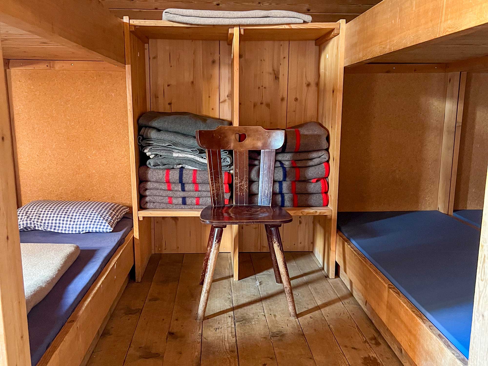 Schlafzimmer in einer Hütte