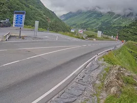 Arlbergpas nog altijd gesloten na enorme modderstromen Arlbergpas nog altijd gesloten na enorme modderstromen