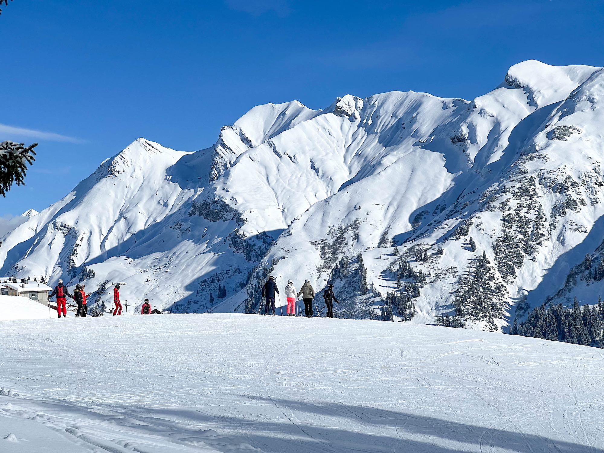 Skitest Dit Zijn De Beste Ski S Van 2023 2024   Kaiserwetter Lech 