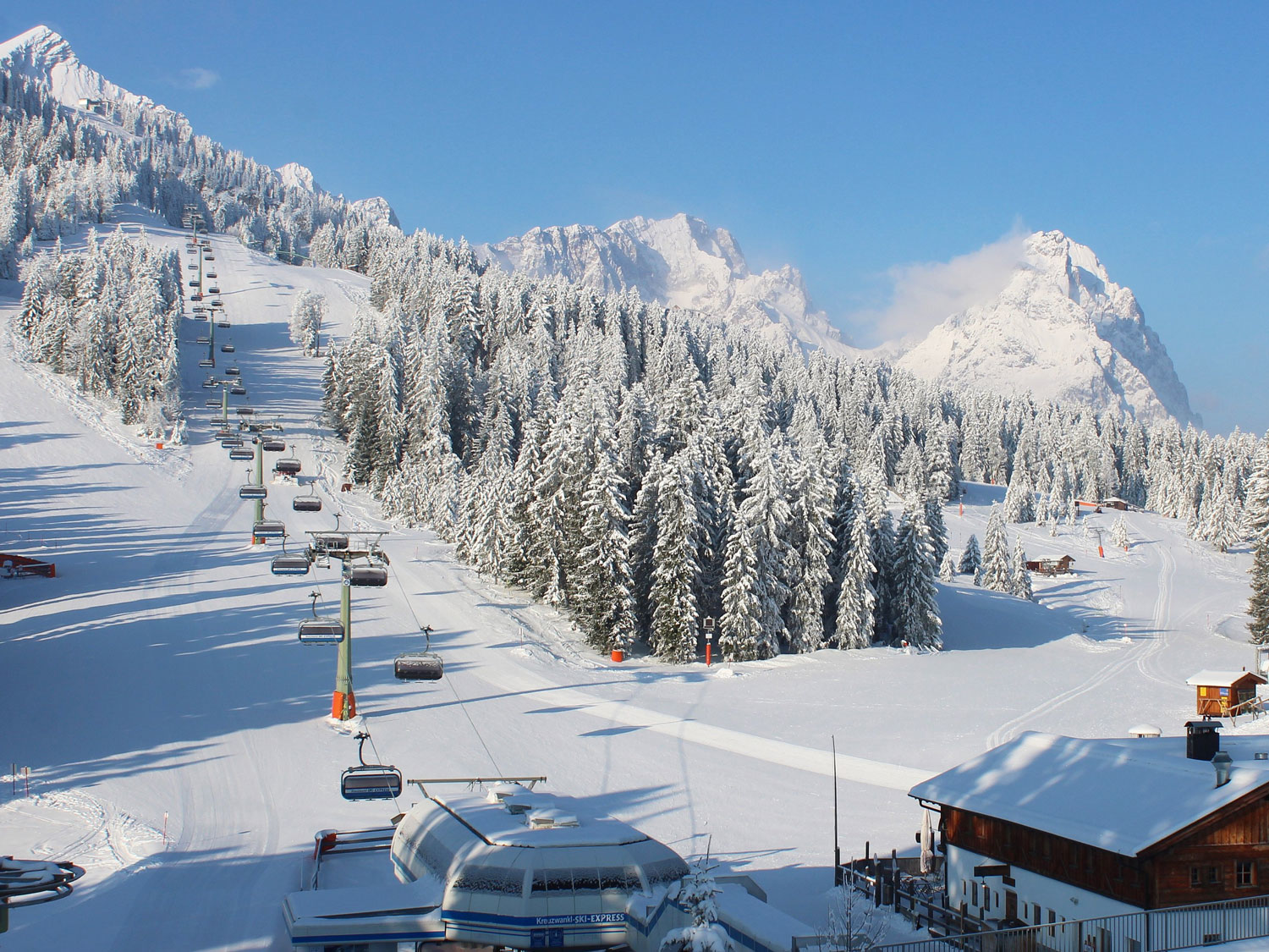 54380 - Webcams: Herrliche Bilder nach Frühlings-Schneefall am Wochenende (1)