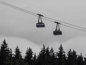 Moeder vergeet 4-jarige zoon mee de gondel in te nemen  Moeder vergeet 4-jarige zoon mee de gondel in te nemen