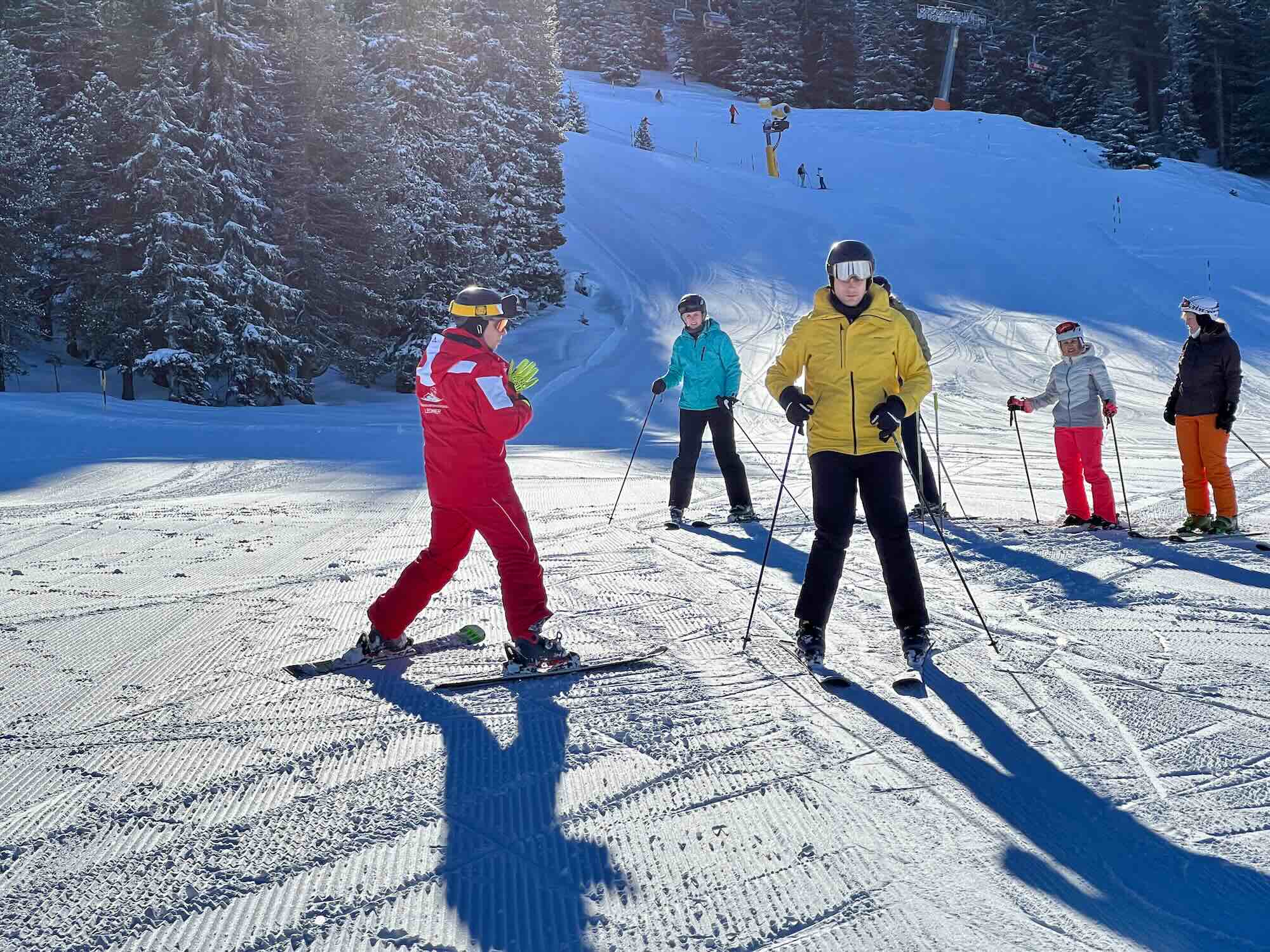 Skiles Met Een Groep