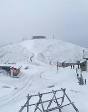Koufront brengt sneeuw tot 1200 meter in de Alpen Koufront brengt sneeuw tot 1200 meter in de Alpen