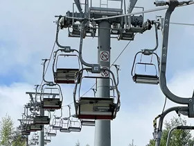 Ongevallen met stoeltjesliften in Oostenrijk: twee zwaargewonden Ongevallen met stoeltjesliften in Oostenrijk: twee zwaargewonden