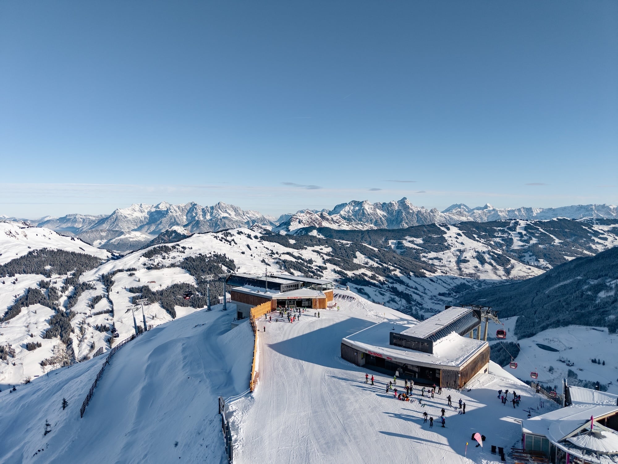 12Er KOGEL und 12Er NORD Liftstationen Skicircus Saalbach Hinterglemm