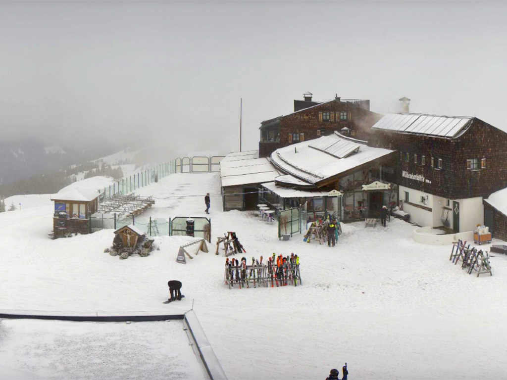52021 - Alpenweer: sneeuw maakt plaats voor de zon (3)