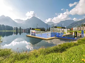 Arosa opent unieke padelbaan op de Obersee Arosa opent unieke padelbaan op de Obersee