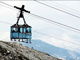 Nachtmerrie voor 30 passagiers in kabelbaan in de Dolomieten Nachtmerrie voor 30 passagiers in kabelbaan in de Dolomieten