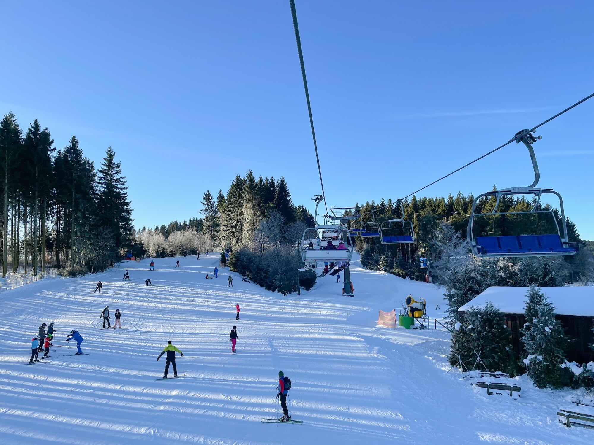 Piste Met Wintersporters In Winterberg