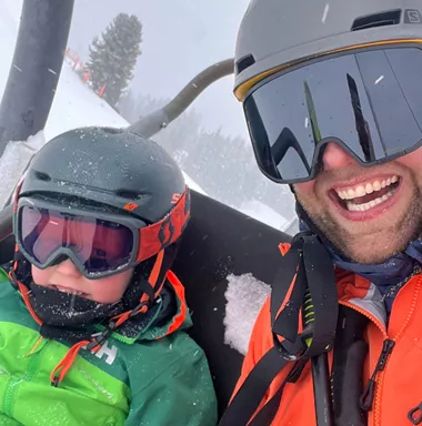 Veilig met kinderen in de stoeltjeslift: 8 tips Veilig met kinderen in de stoeltjeslift: 8 tips