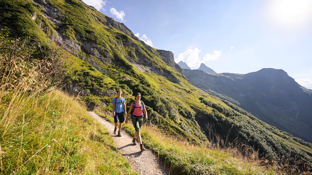 1049430 Auf Bergtour 1049430 Auf Bergtour