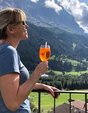 De meest herkenbare momenten na een bergwandeling De meest herkenbare momenten na een bergwandeling