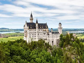 Vrouw overleden na duw van berghelling bij Slot Neuschwanstein Vrouw overleden na duw van berghelling bij Slot Neuschwanstein