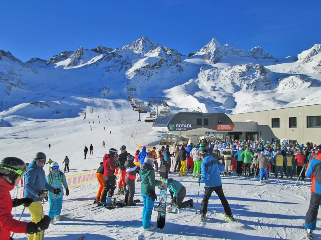 13 thoughts we've all had while queuing for the ski lift