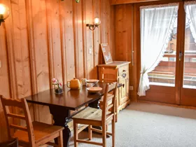 Square Poste 341 Square Poste 341