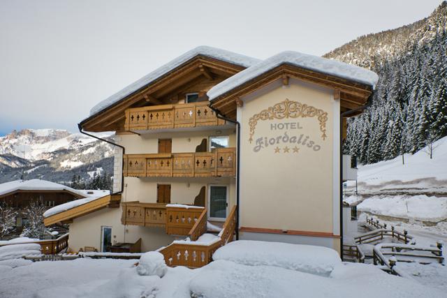 hotel fiordaliso canazei val di fassa