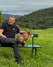 Van stad naar natuur (video) – Nick over zijn leven in Baselland Van stad naar natuur (video) – Nick over zijn leven in Baselland