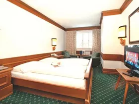 200000310 - Lukashansl - 2F88F23ACE9E1335454079786484D6BE Bild - 200000310 - Lukashansl - 2F88F23ACE9E1335454079786484D6BE