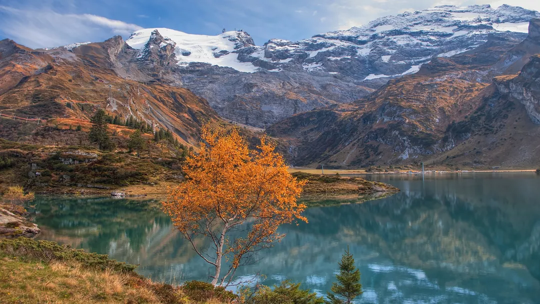 Trübsee bij Engelberg Zwitserland herfst Trübsee bij Engelberg Zwitserland herfst
