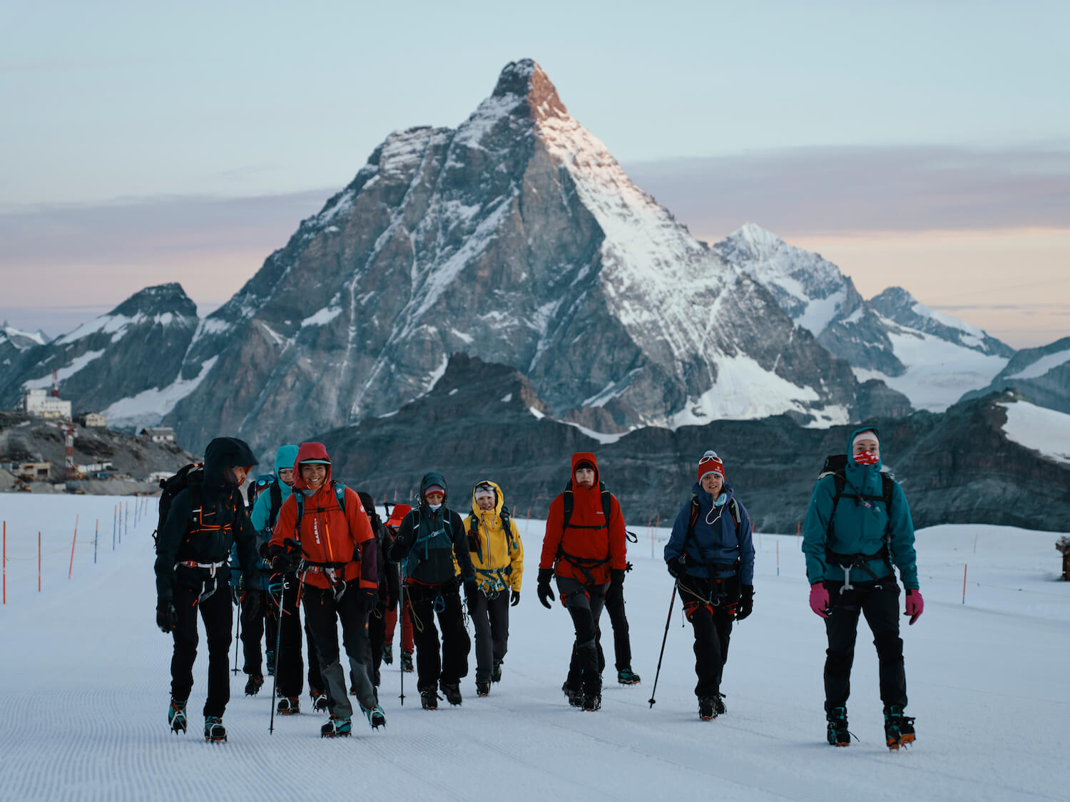 53644 - 5x de leukste wintersportactiviteiten in Zwitserland voor vrouwen (3)