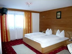 Staudacher Staudacher