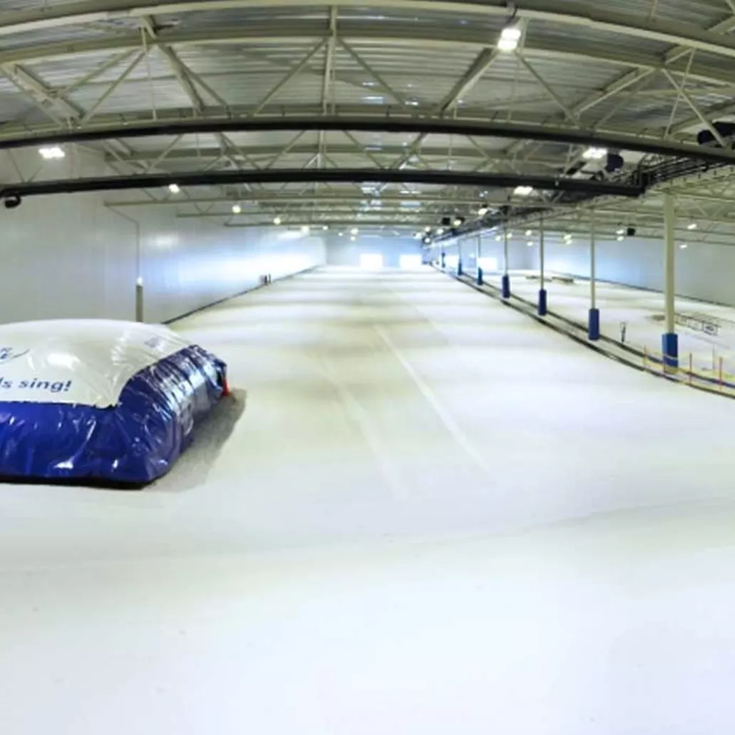 Skihallen