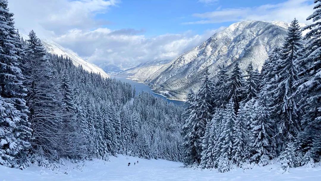 Wintersport aan de Achensee in Tirol