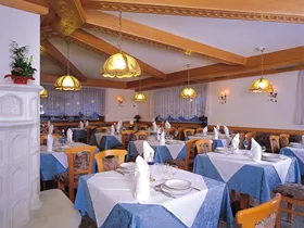 Hotel Sella Ronda & Dependence Serenella Hotel Sella Ronda & Dependence Serenella