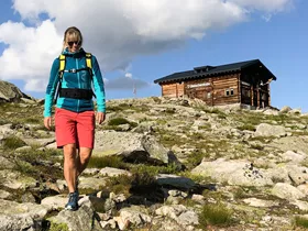 8 dingen die je jezelf afvraagt wanneer je in een berghut bent 8 dingen die je jezelf afvraagt wanneer je in een berghut bent