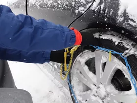 En France, aucune loi n'obligera les pneus hiver cette année En France, aucune loi n'obligera les pneus hiver cette année
