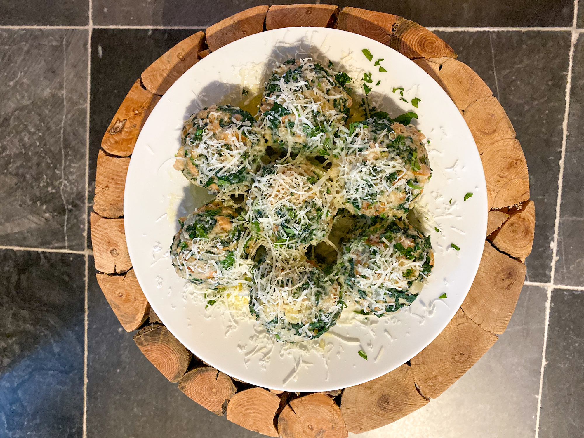 Recept: Spinatknödel (Spinazie Knödels) Recept: Spinatknödel (Spinazie Knödels)