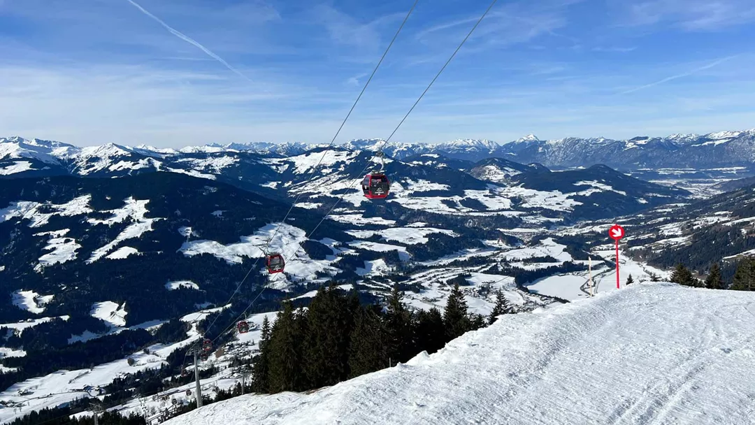 Skiwelt gondels uitzicht