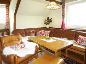 Moser (STS270) Moser (STS270)