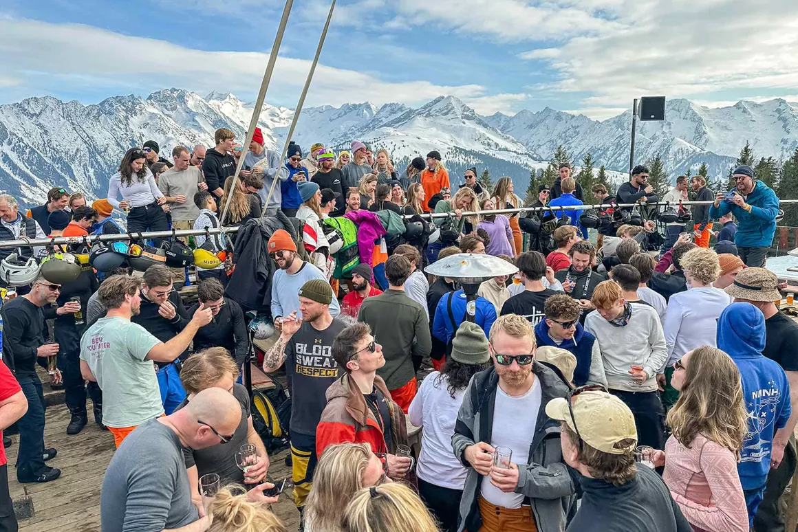 Die 15 besten AprèsSkiBars in Österreich